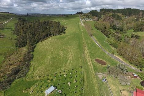 Photo of property in 56e Kaipara Coast Highway, Helensville, 0871