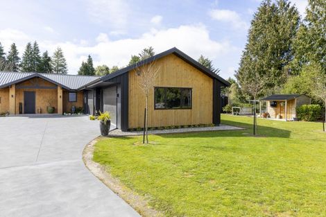 Photo of property in 2 Nga Tui Lane, Acacia Bay, Taupo, 3385