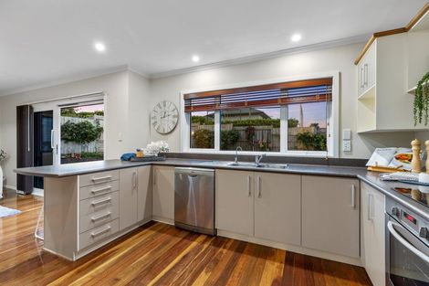 Photo of property in 31 Manor Park Drive, Pyes Pa, Tauranga, 3112