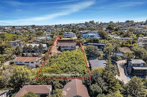 Photo of property in 28 Parr Terrace, Castor Bay, Auckland, 0620