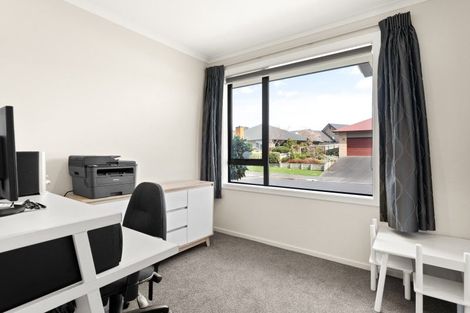 Photo of property in 10 Saint James Place, Fairfield, Dunedin, 9018