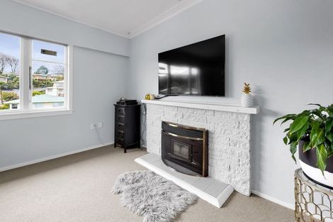 Photo of property in 16 Kenmore Street, Westown, New Plymouth, 4310