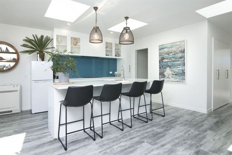 Photo of property in 3 Surrey Street, Picton, 7220