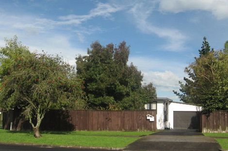 Photo of property in 125 Aviemore Drive, Highland Park, Auckland, 2010