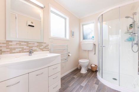 Photo of property in 32 Akitio Esplanade, Akitio, Pongaroa, 4991