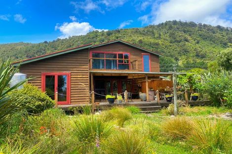 Photo of property in 107 Torea Street, Granity, 7823