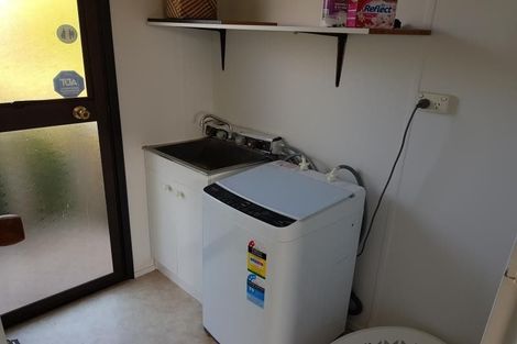 Photo of property in 1/9 Kirrie Avenue, Te Atatu South, Auckland, 0610