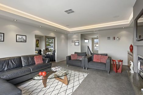 Photo of property in 11 Sasaram Lane, Cashmere, Christchurch, 8022