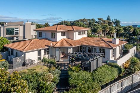 Photo of property in 136 Renown Road, Raumati South, Paraparaumu, 5032