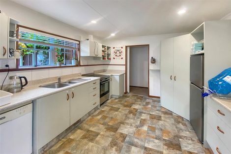 Photo of property in 3 Aries Place, Kawaha Point, Rotorua, 3010