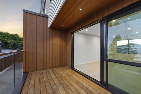 Photo of property in 28b Walker Road, Point Chevalier, Auckland, 1022