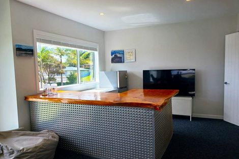 Photo of property in 2 Sunset Heights, Cable Bay, 0420