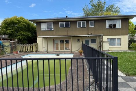 Photo of property in 12 Spence Road, Henderson, Auckland, 0612