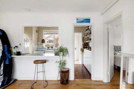 Photo of property in 58 Wainui Road, Raglan, 3225