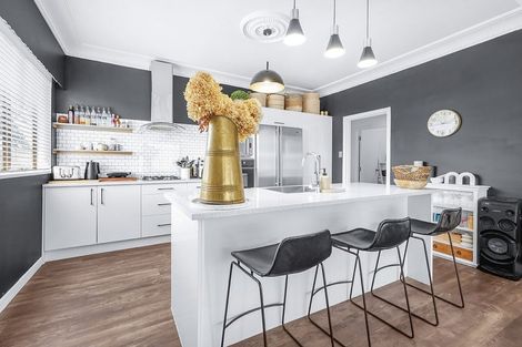 Photo of property in 12 Walsh Street, Forest Lake, Hamilton, 3200