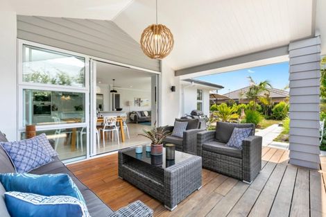 Photo of property in 17 Drabble Crescent, Papamoa Beach, Papamoa, 3118