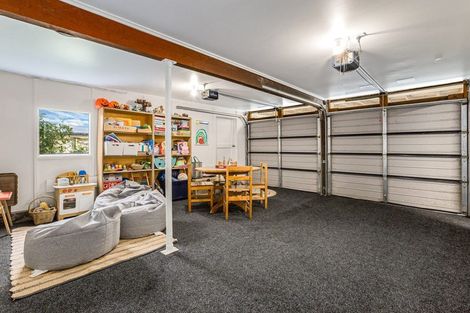 Photo of property in 35a Braithwaite Street, Karori, Wellington, 6012