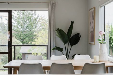 Photo of property in 7 John Dee Crescent, Red Beach, 0932