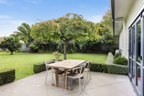 Photo of property in 9 Neeve Place, Taradale, Napier, 4112