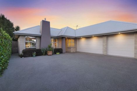 Photo of property in 5 Foresters Crescent, Parklands, Christchurch, 8083