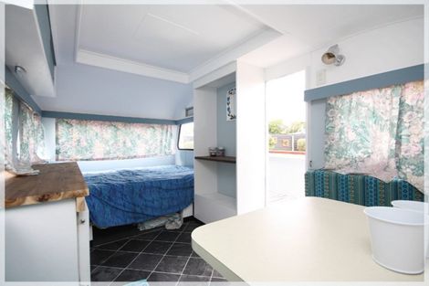 Photo of property in 14 Punga Street, Tangimoana, 4822