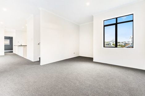 Photo of property in 21 Couldrey Crescent, Red Beach, 0932