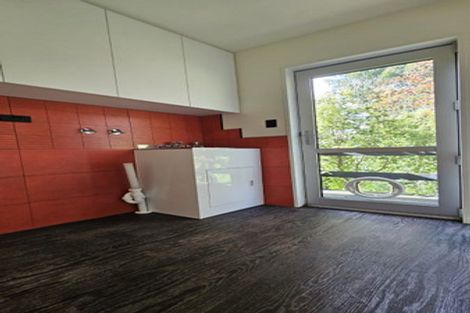 Photo of property in 35 Ticehurst Road, Lyttelton, 8082