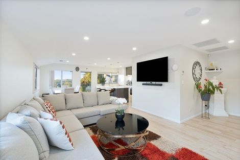 Photo of property in 64 Cirrus Way, Ranui, Auckland, 0612