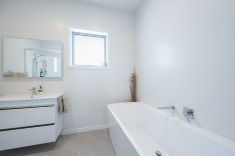 Photo of property in 32 Mahoe Close, Upper Moutere, 7173