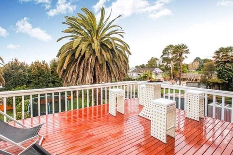 Photo of property in 83 Hobsonville Road, West Harbour, Auckland, 0618