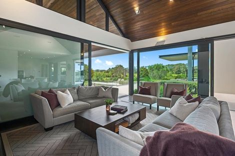 Photo of property in 62 Foster Road, Kumeu, 0891