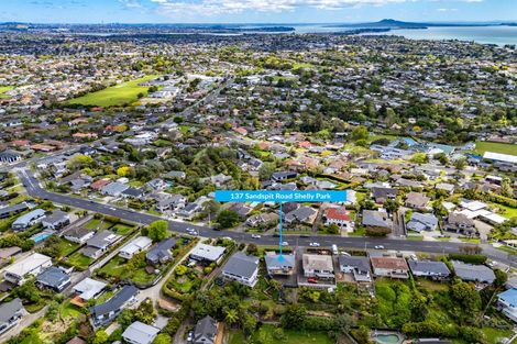 Photo of property in 137 Sandspit Road, Shelly Park, Auckland, 2014