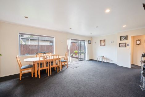 Photo of property in 64a Clevedon Road, Papakura, 2110