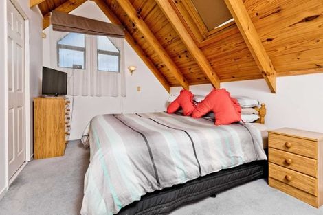 Photo of property in 46 Vintage Drive, Henderson, Auckland, 0612