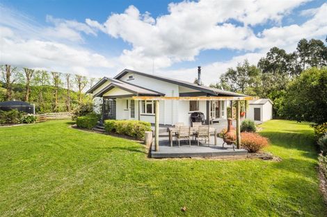 Photo of property in 803 Fitzherbert Road East, Aokautere, Palmerston North, 4471