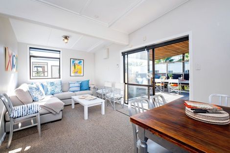 Photo of property in 12 Moori Road, Waimarama, 4294