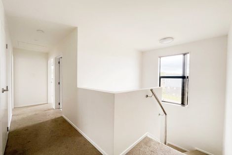 Photo of property in 1a Putiputi Way, Papakura, 2110