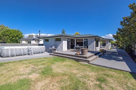 Photo of property in 16 Englefield Road, Belfast, Christchurch, 8051