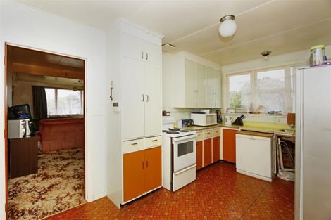 Photo of property in 74 Domett Street, Opunake, 4616