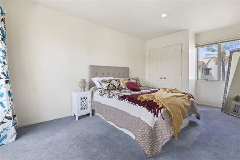 Photo of property in 6 Vitex Lane, Henderson, Auckland, 0612