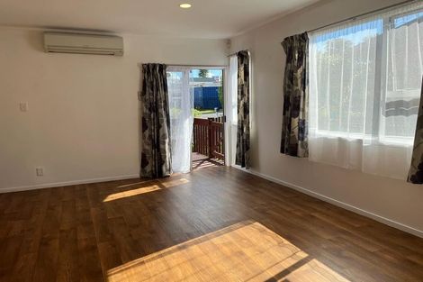 Photo of property in 2/2 Aotea Road, Glen Eden, Auckland, 0602