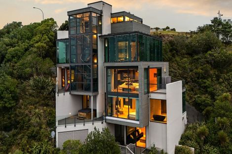 Photo of property in 34 Lookout Road, Roseneath, Wellington, 6021