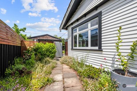 Photo of property in 28 Ludlam Crescent, Woburn, Lower Hutt, 5010