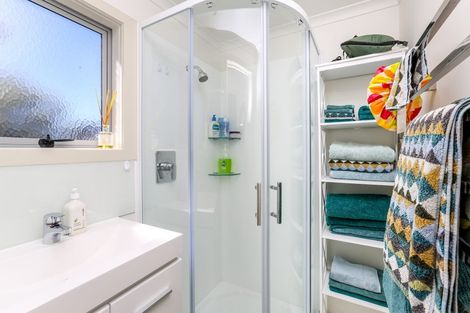 Photo of property in 90 Seventh Avenue, Urenui, 4377