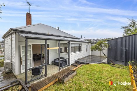 Photo of property in 11 Aitken Place, Mornington, Dunedin, 9011