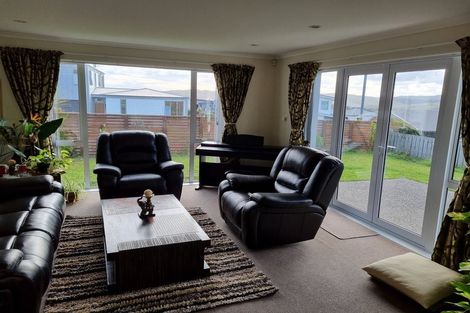 Photo of property in 17 Ashwood Street, Woodridge, Wellington, 6037