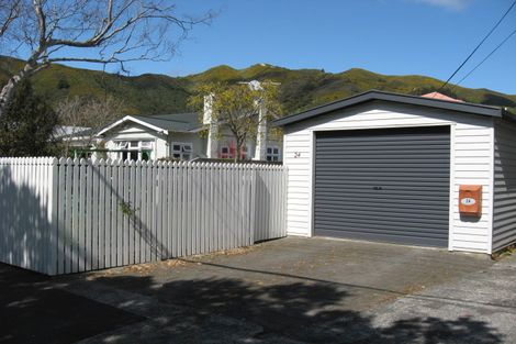Photo of property in 24 Saint Ronans Avenue, Waterloo, Lower Hutt, 5011