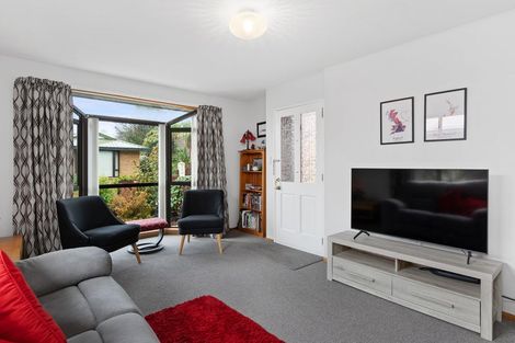 Photo of property in 1/8 Torvill And Dean Lane, Cashmere, Christchurch, 8022