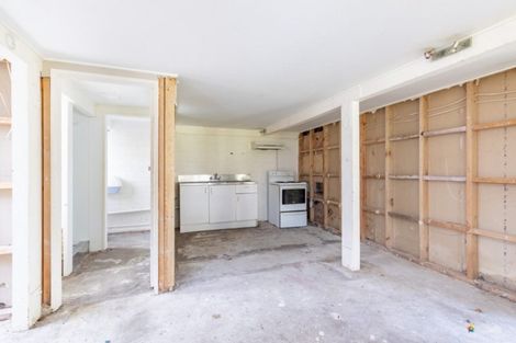 Photo of property in 15 James Grove, Stokes Valley, Lower Hutt, 5019