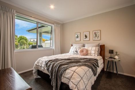 Photo of property in 37 Waipunahau Road, Waikanae, 5036